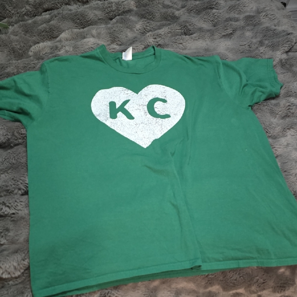 Love KC Kansas City Green Short Sleeve Tee with Heart Design St Patricks